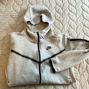 Nike Tech Sweatshirt
